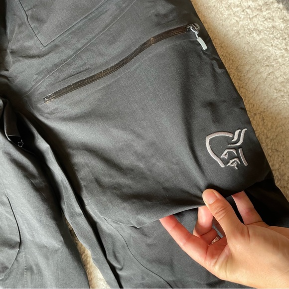 Norrona Lofoten Pro Light GoreTex ski pants - Picture 4 of 9